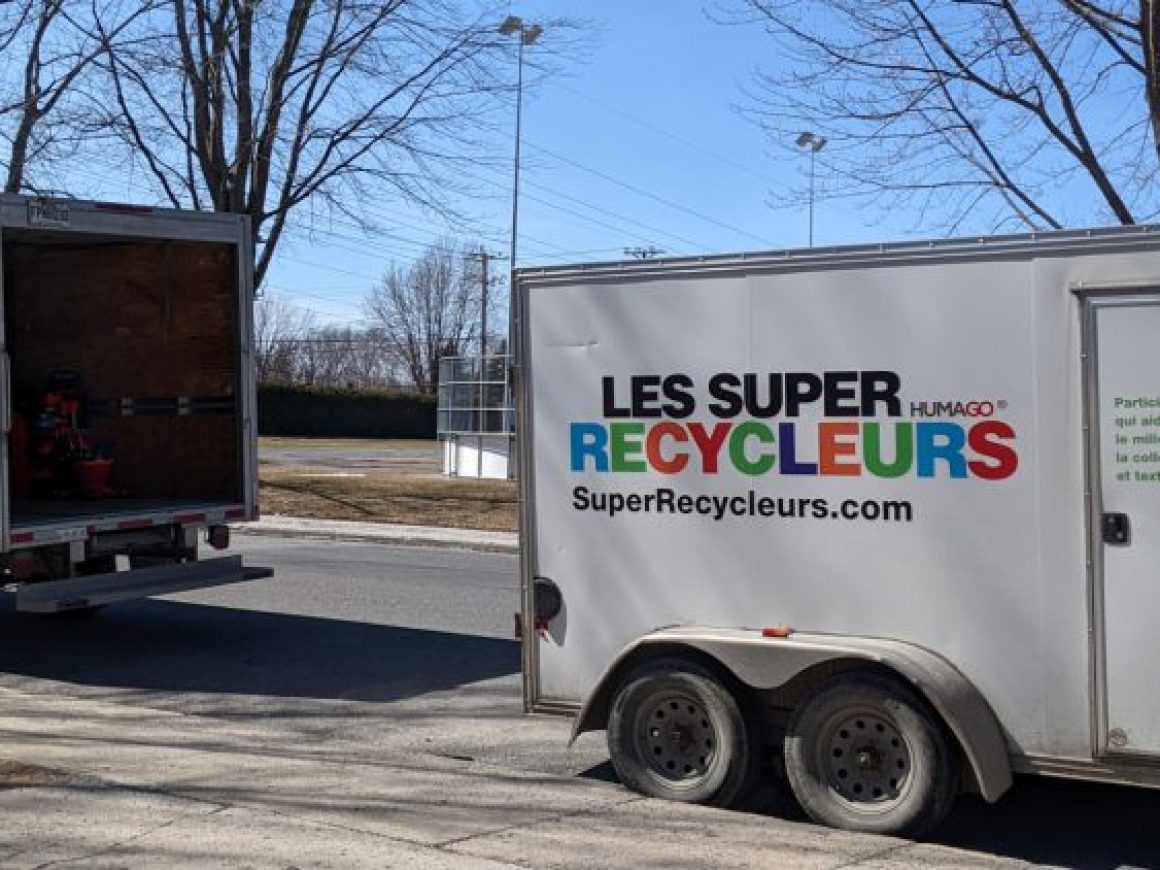 Camion et remorque des Super Recycleurs